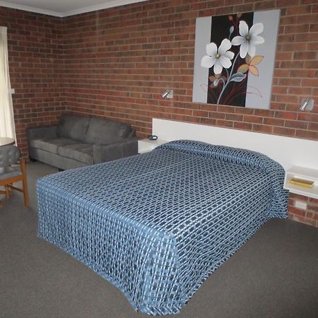 Tocumwal Golf Resort Экстерьер фото
