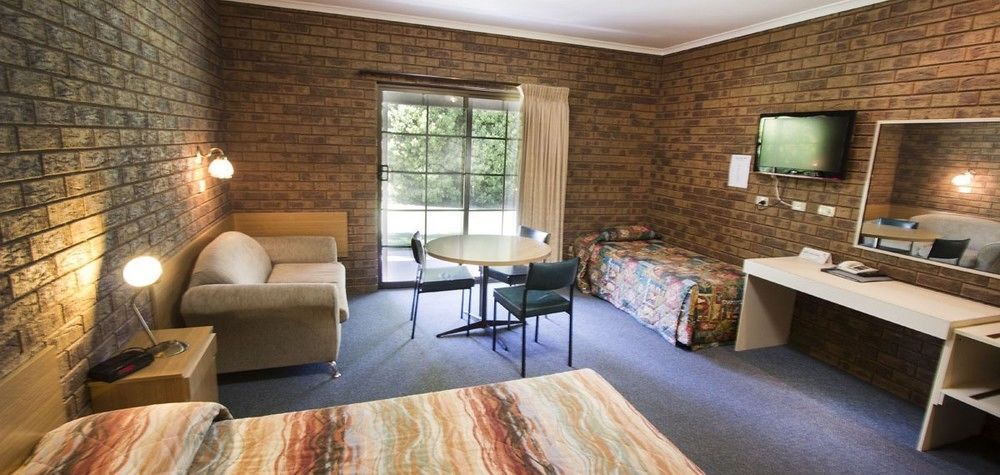 Tocumwal Golf Resort Экстерьер фото